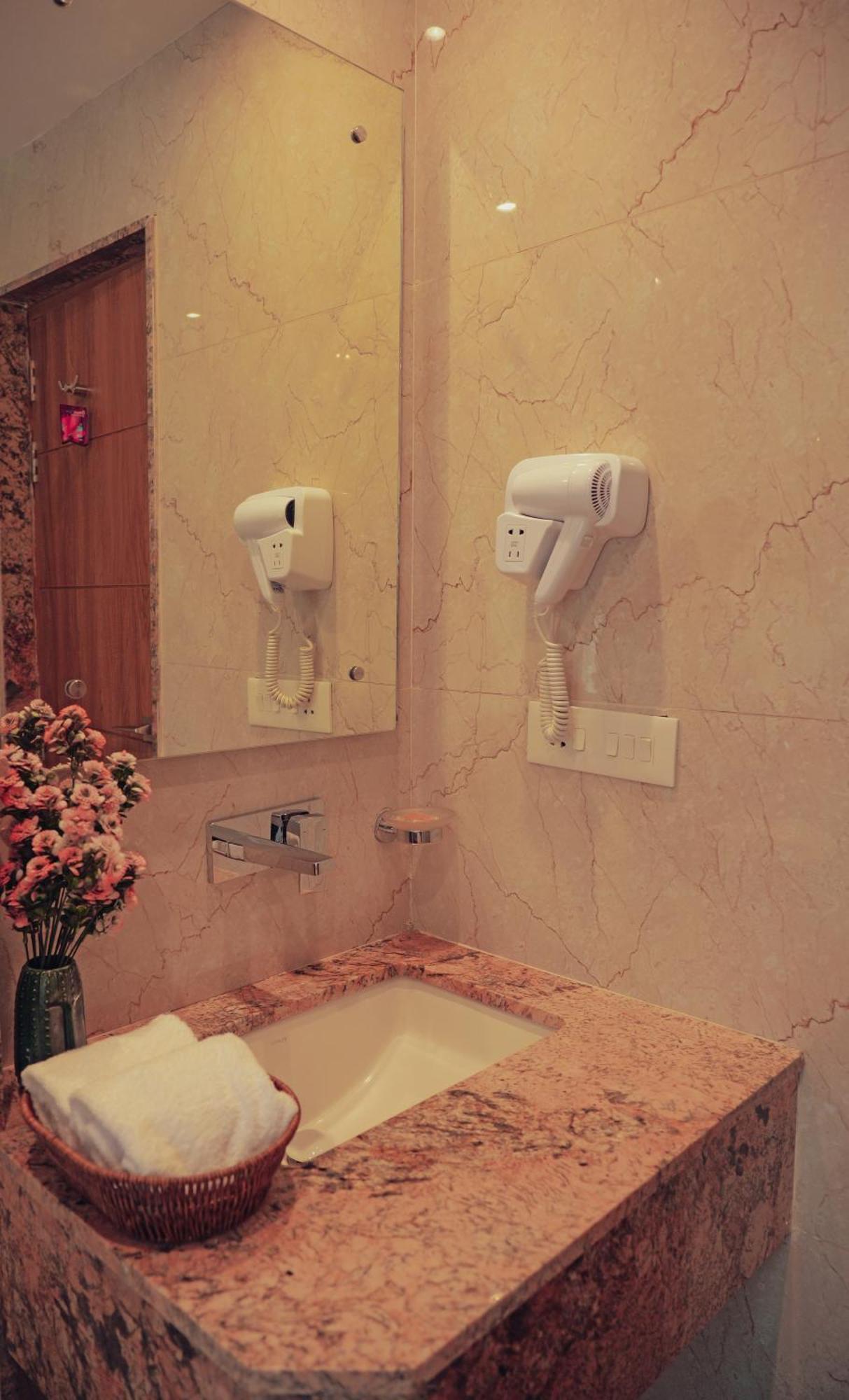 The Novello By Evergreen Mussoorie Exterior photo
